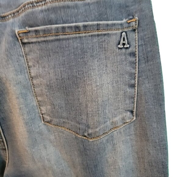 Articles of Society Flare Leg Jeans - Size 30 - Picture 6 of 13